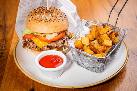 Picture of BURGER PULLED + krompirček